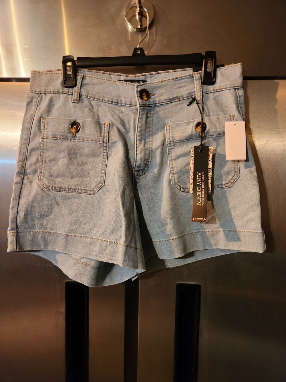 Nanette Lepore Belle High Rise Denim Cargo Shorts Women's 10 NWT Light Wash